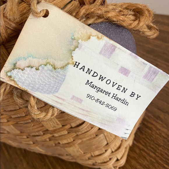 HAND WOVEN BASKET / Artist Margaret Hardin - Picture 4 of 10